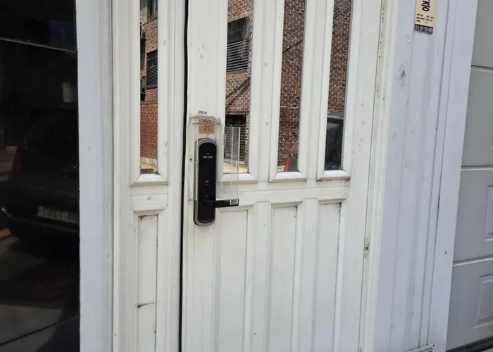 Apartamento 홍대입구 원룸 *
